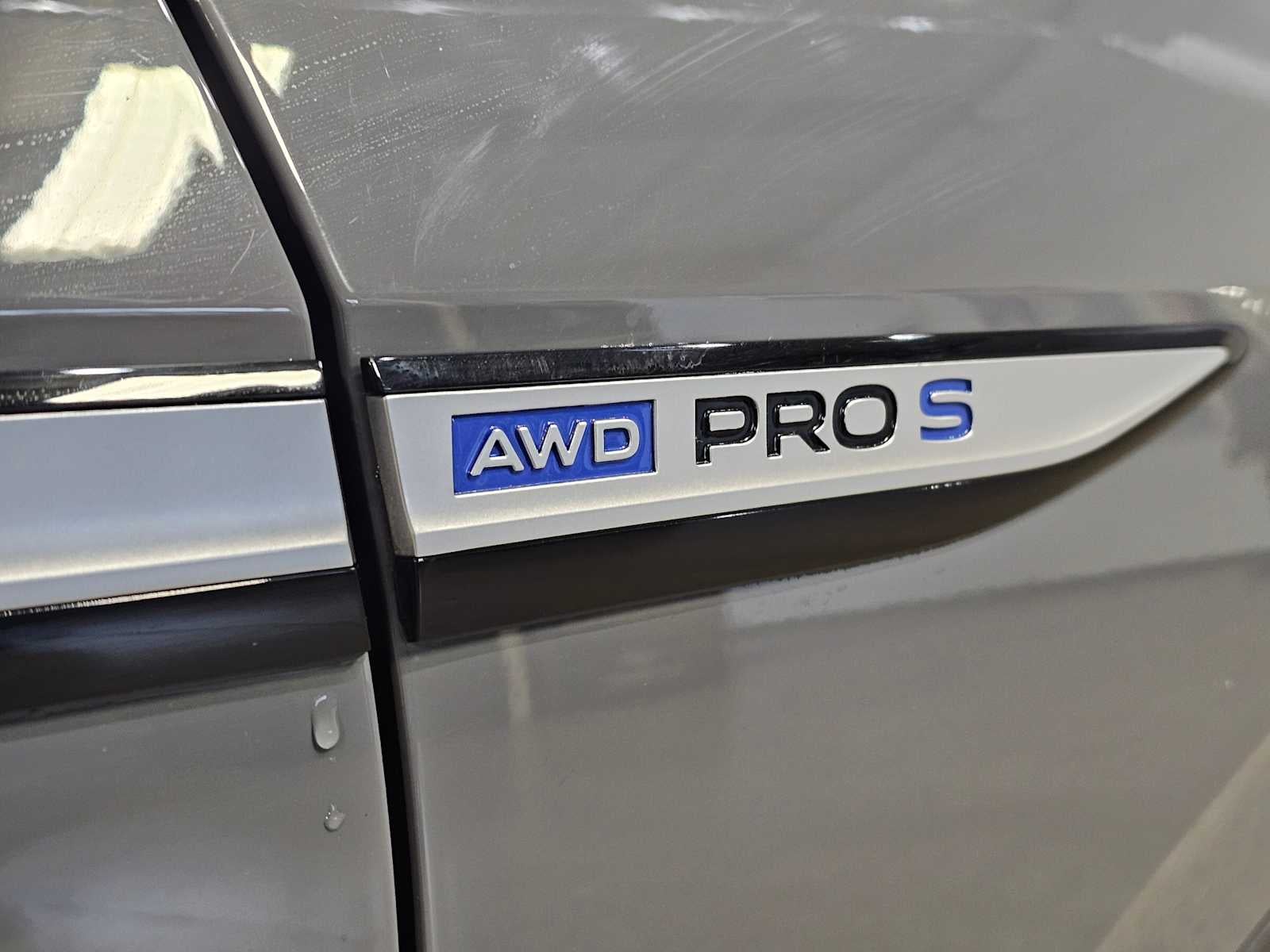 2023 Volkswagen ID.4 Pro S AWD w/SK On Battery