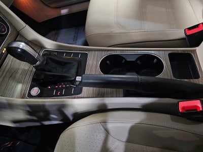 2018 Volkswagen Passat 2.0T SE w/Technology Auto