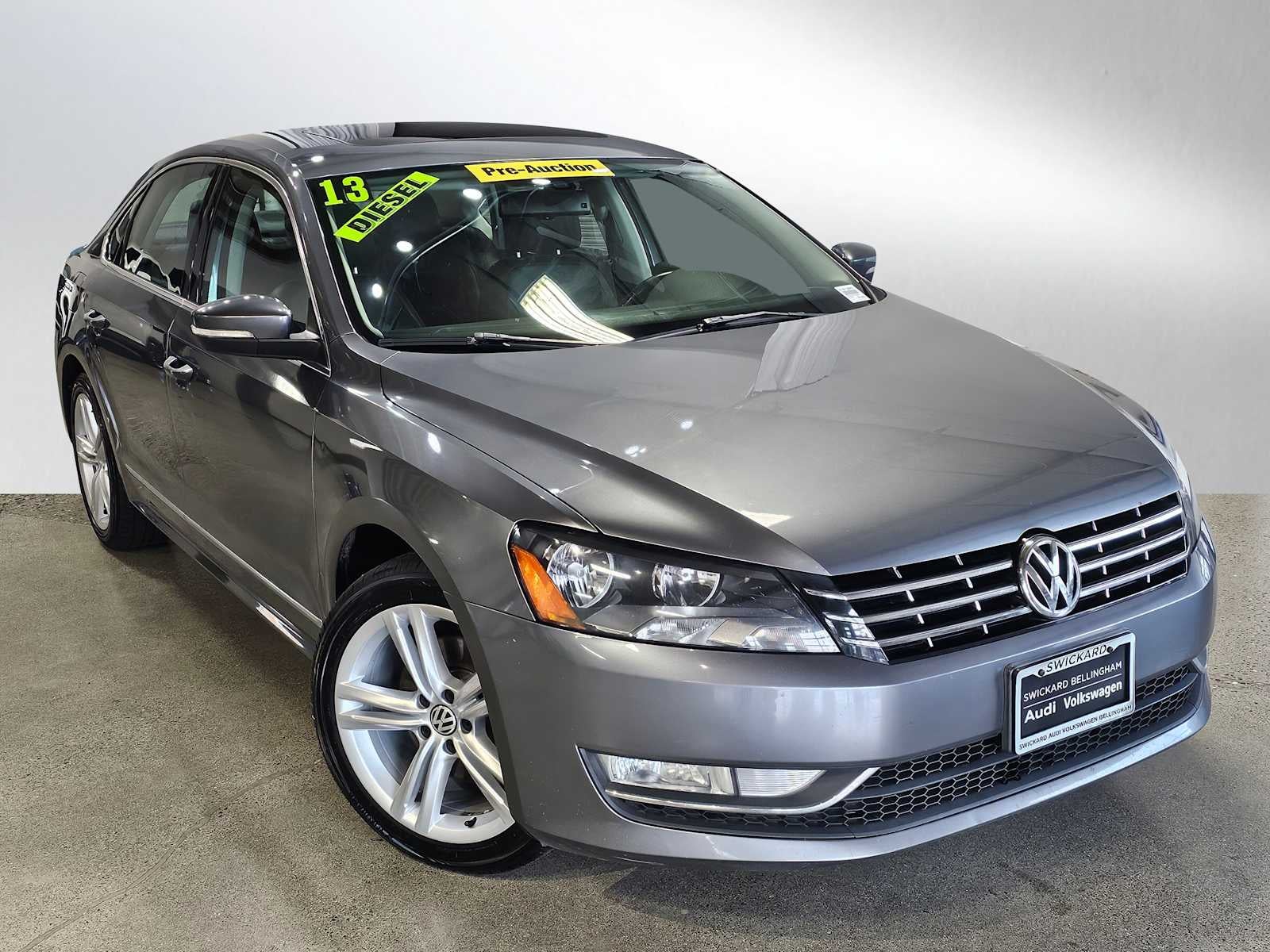 2013 Volkswagen Passat 4dr Sdn 2.0L DSG TDI SEL Premium