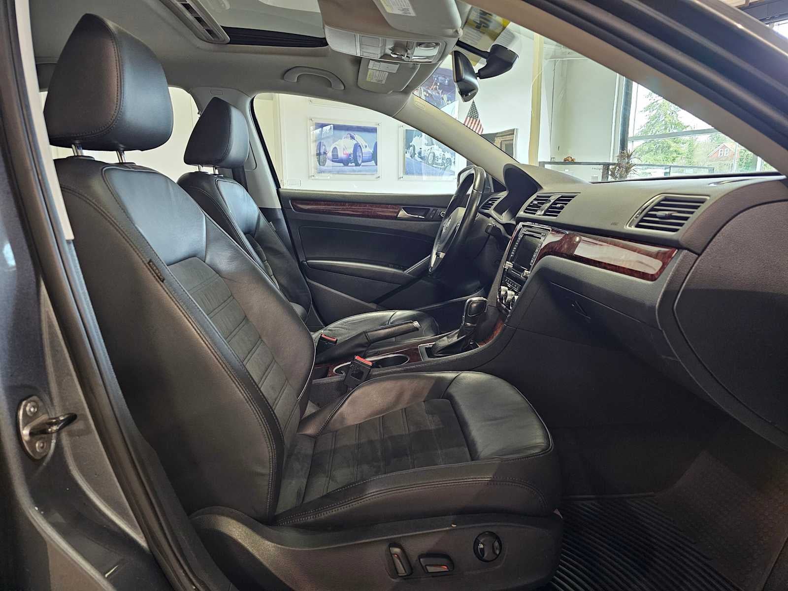 2013 Volkswagen Passat 4dr Sdn 2.0L DSG TDI SEL Premium