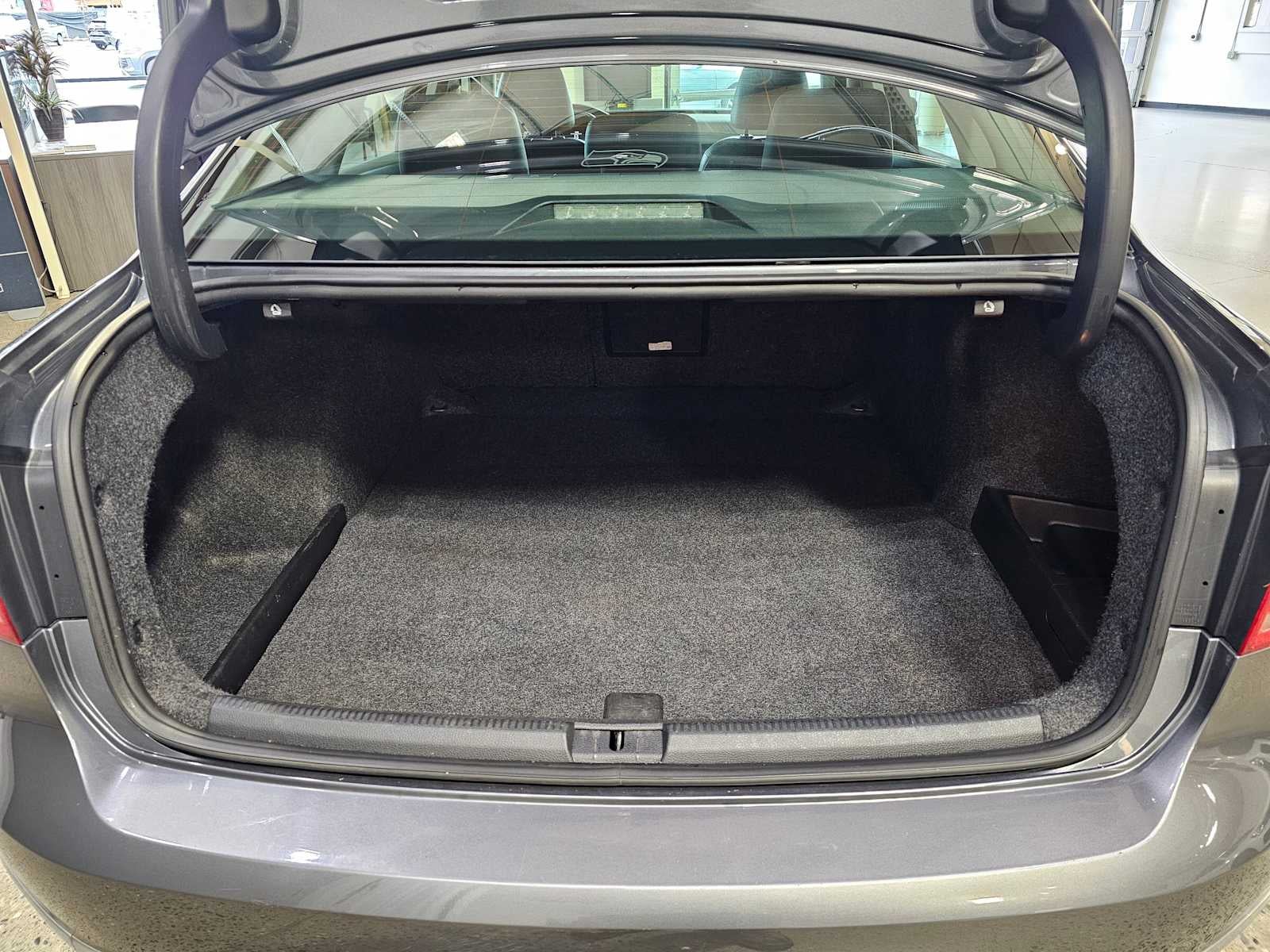 2013 Volkswagen Passat 4dr Sdn 2.0L DSG TDI SEL Premium