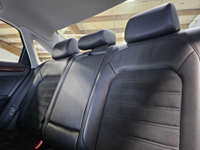 2013 Volkswagen Passat 4dr Sdn 2.0L DSG TDI SEL Premium