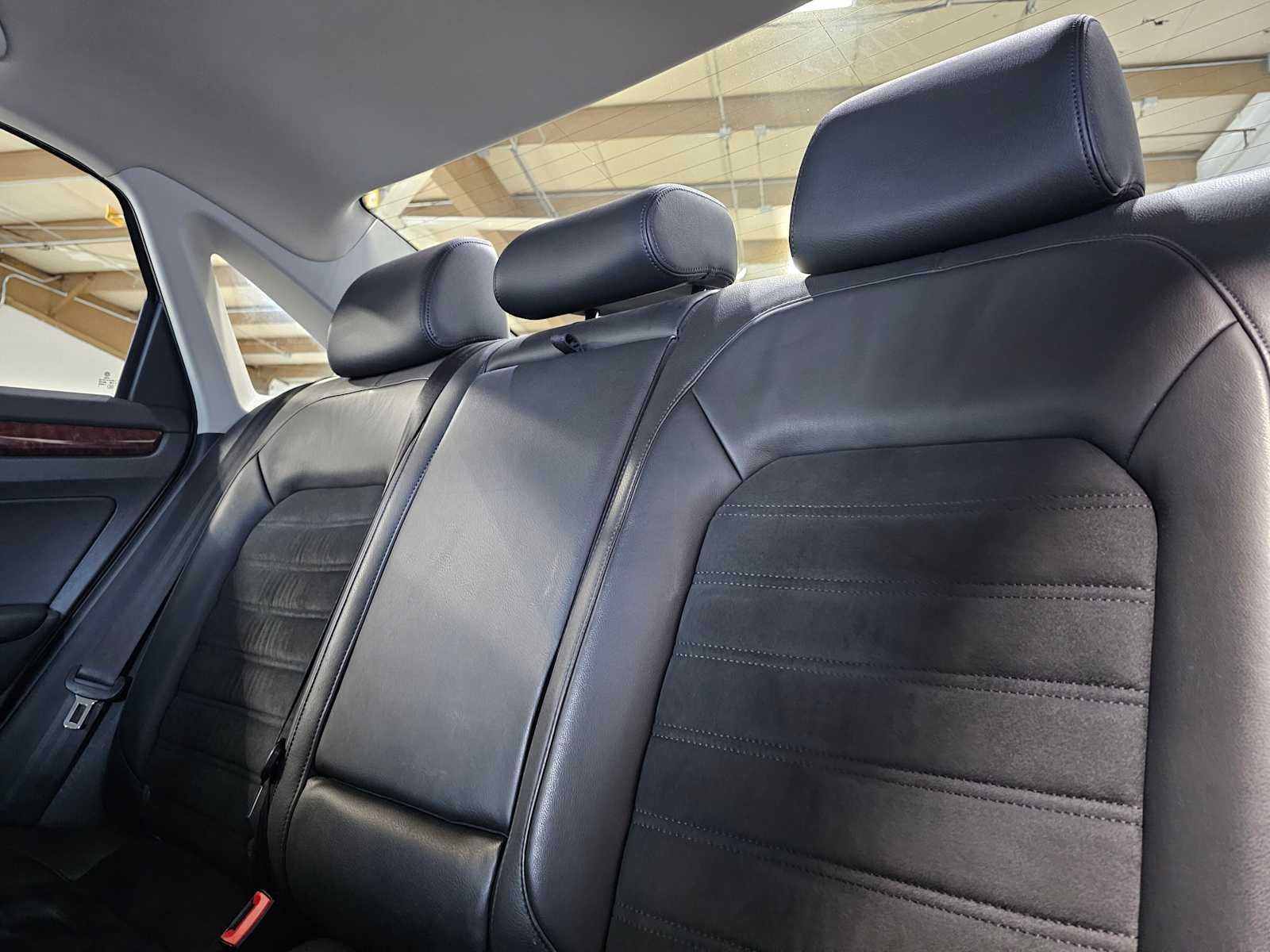 2013 Volkswagen Passat 4dr Sdn 2.0L DSG TDI SEL Premium