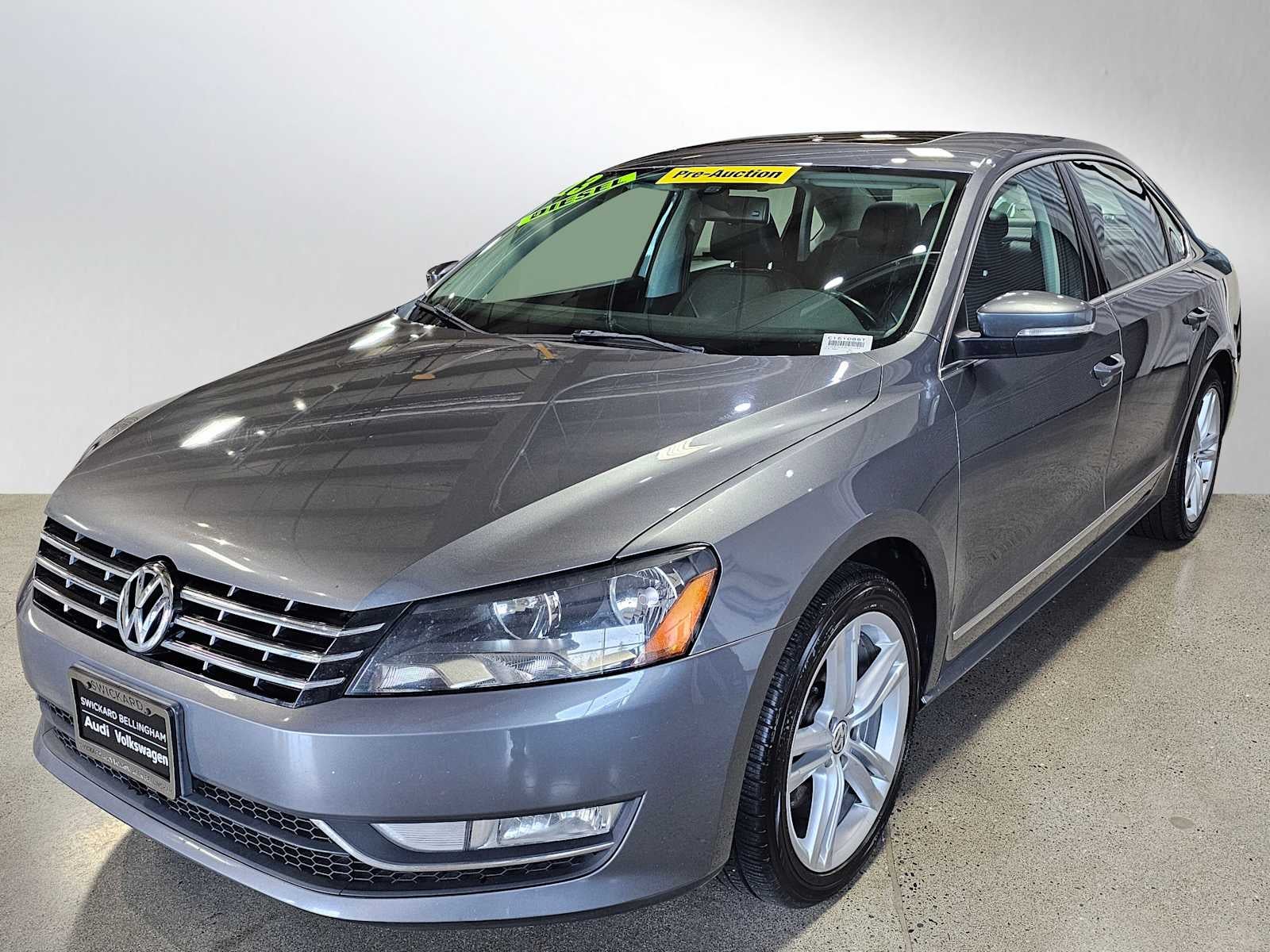 2013 Volkswagen Passat 4dr Sdn 2.0L DSG TDI SEL Premium
