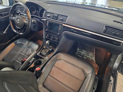 2019 Volkswagen Passat 2.0T SE R-Line Auto