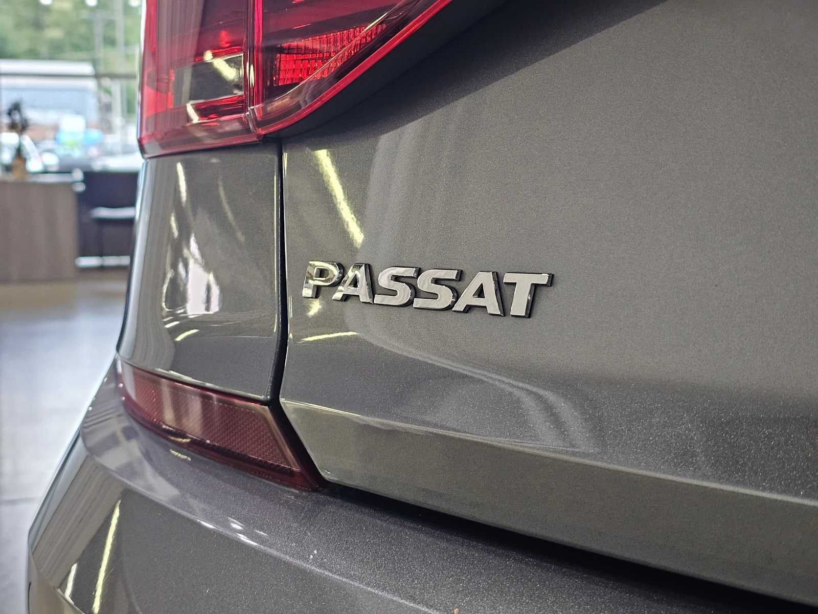 2019 Volkswagen Passat 2.0T SE R-Line Auto