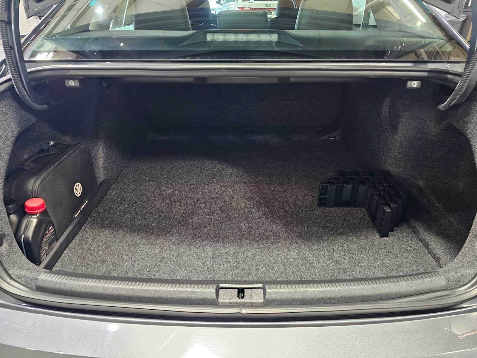 2019 Volkswagen Passat 2.0T SE R-Line Auto