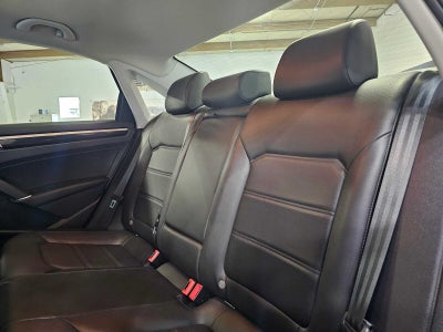 2019 Volkswagen Passat 2.0T SE R-Line Auto