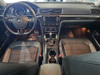2019 Volkswagen Passat 2.0T SE R-Line Auto