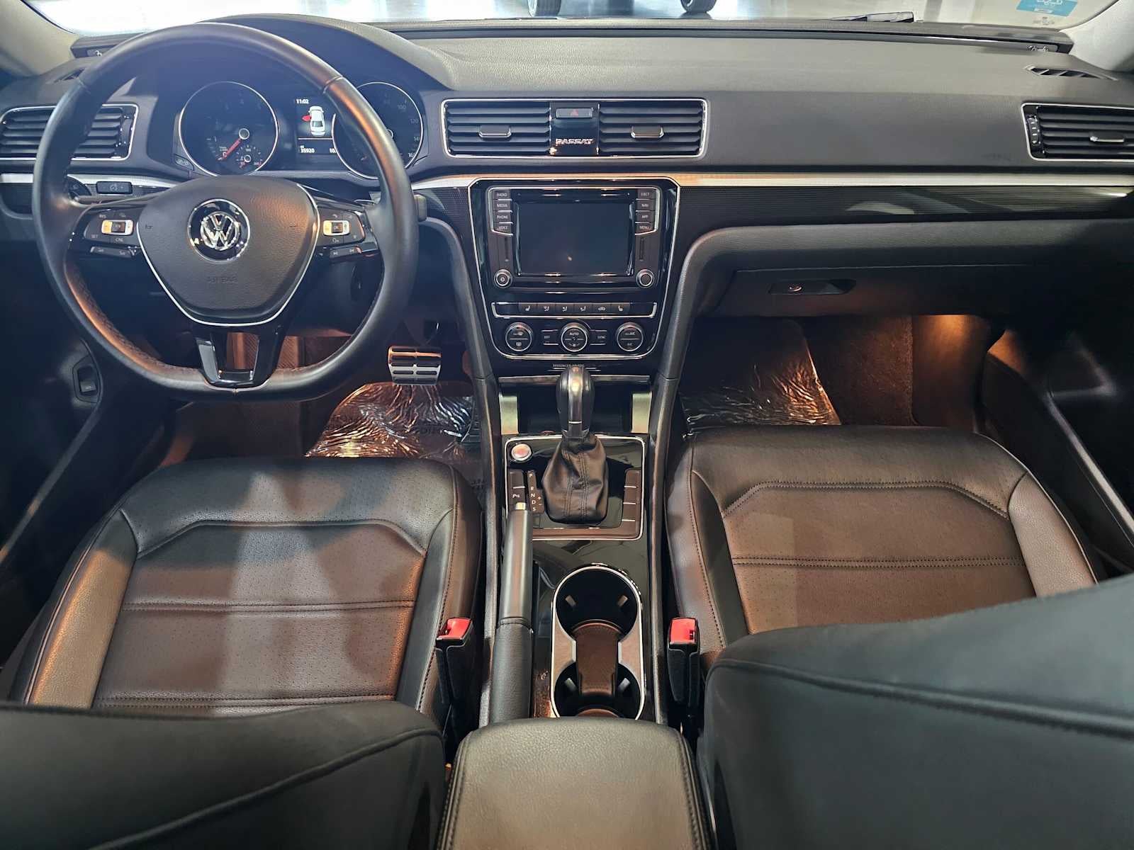 2019 Volkswagen Passat 2.0T SE R-Line Auto