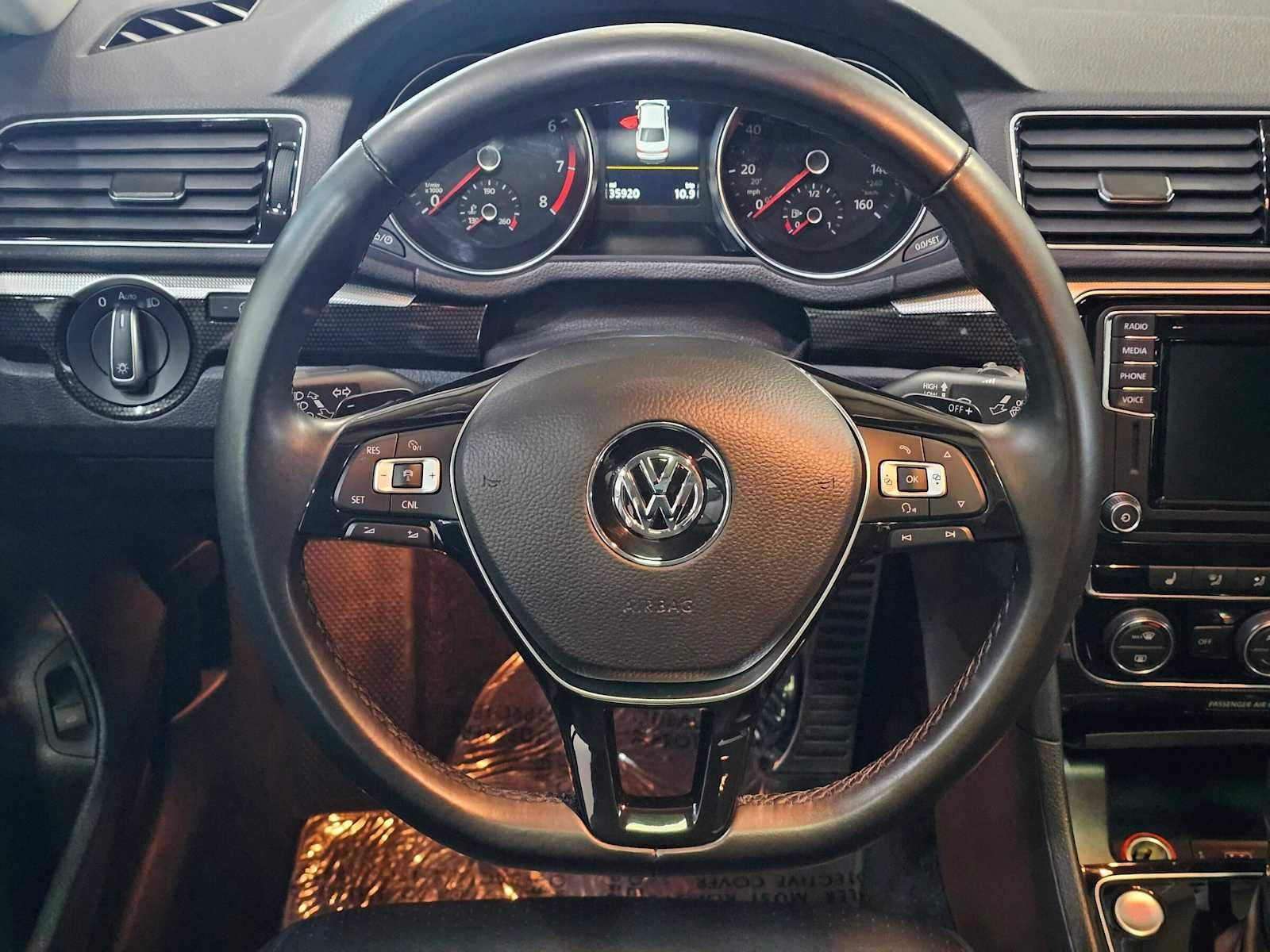 2019 Volkswagen Passat 2.0T SE R-Line Auto