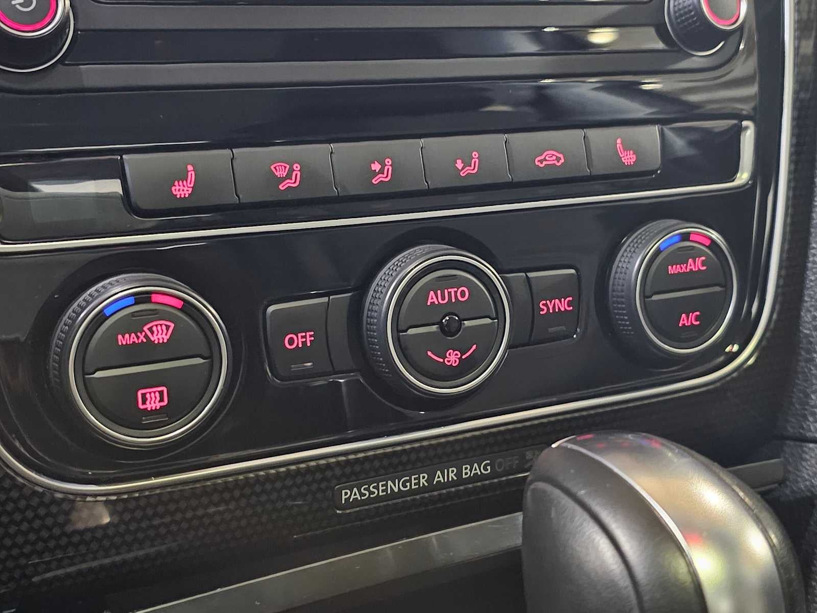 2019 Volkswagen Passat 2.0T SE R-Line Auto