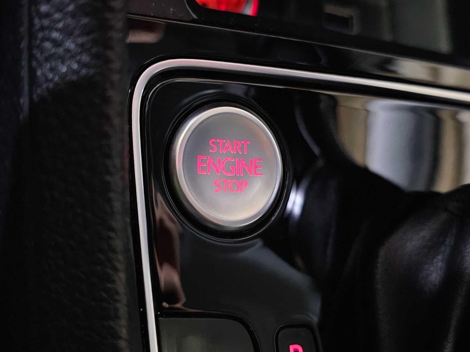 2019 Volkswagen Passat 2.0T SE R-Line Auto