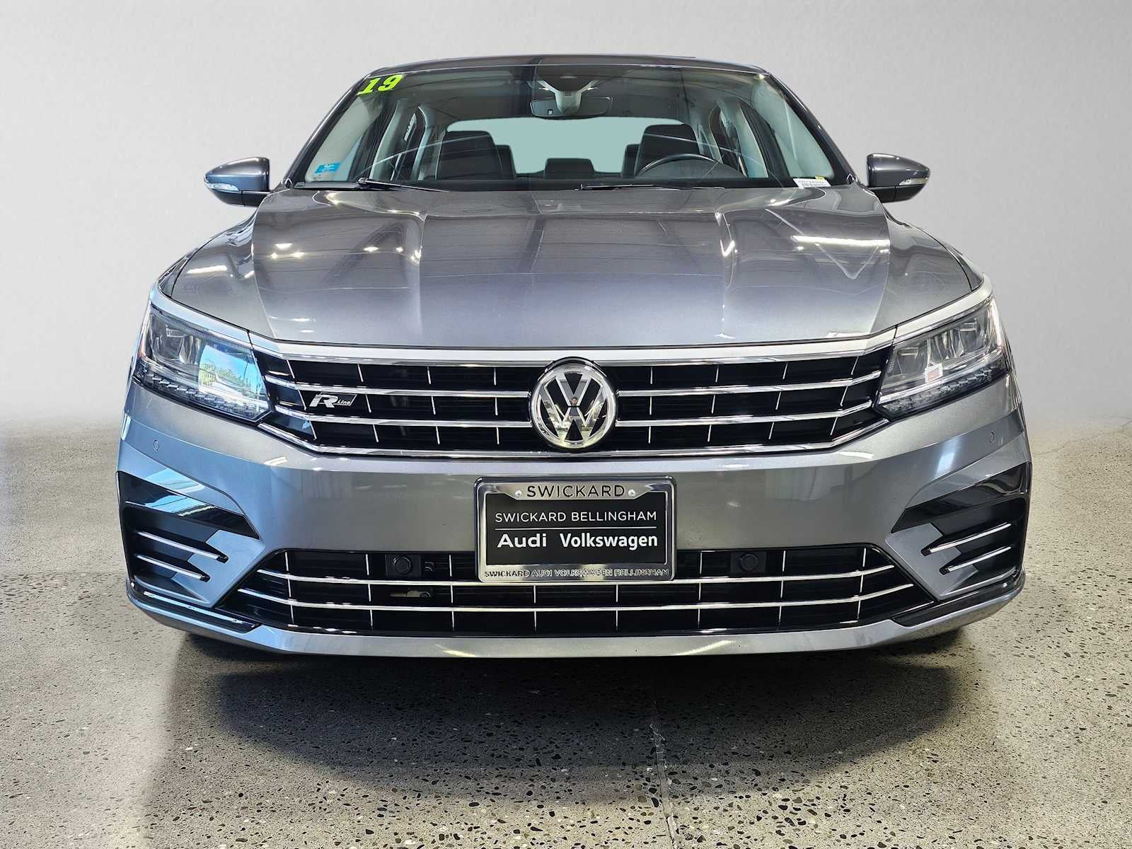 2019 Volkswagen Passat 2.0T SE R-Line Auto