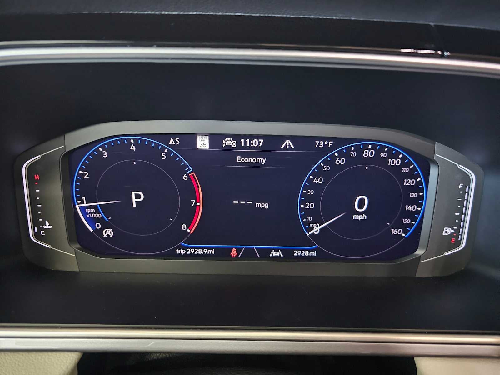 2025 Volkswagen Taos SEL 4MOTION
