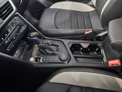 2025 Volkswagen Taos SEL 4MOTION