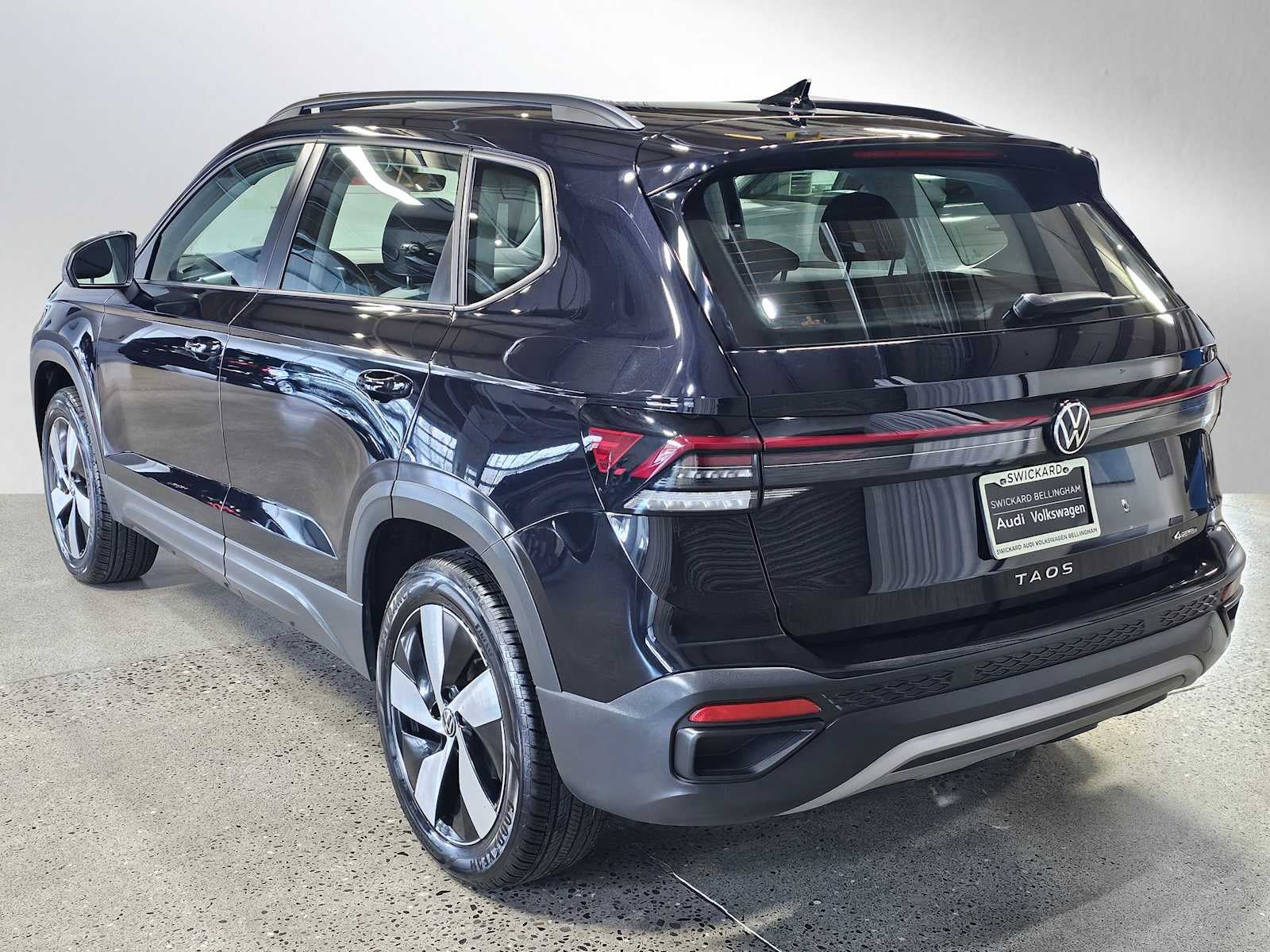 2025 Volkswagen Taos S 4MOTION