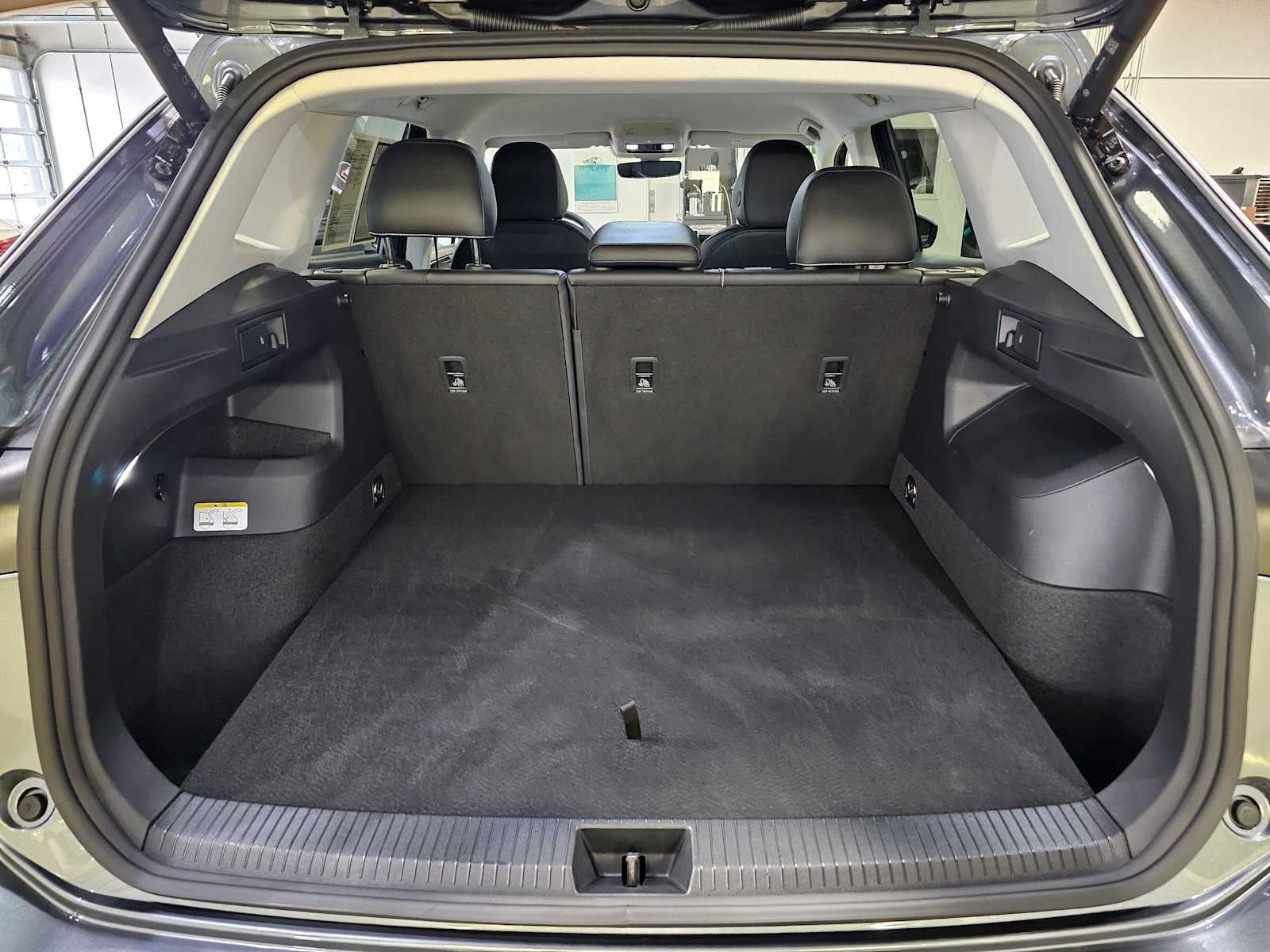 2025 Volkswagen Tiguan SE