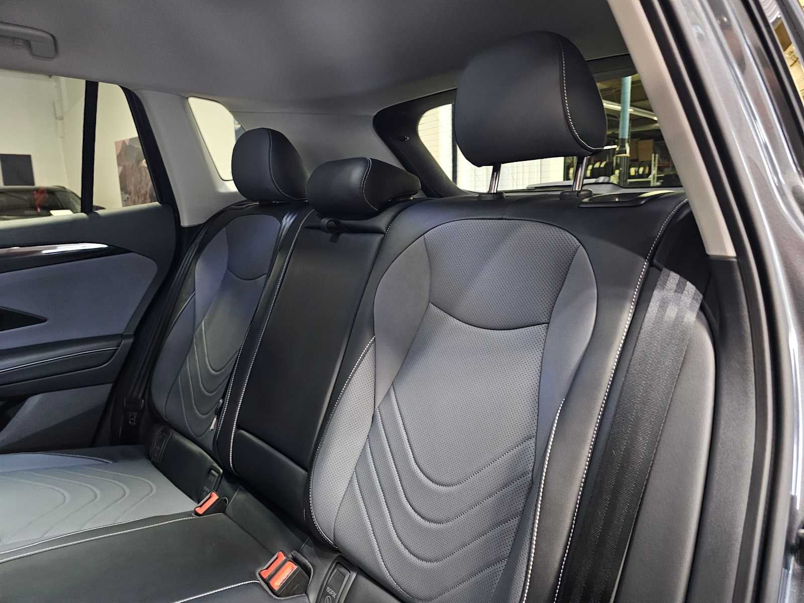 2025 Volkswagen Tiguan SE