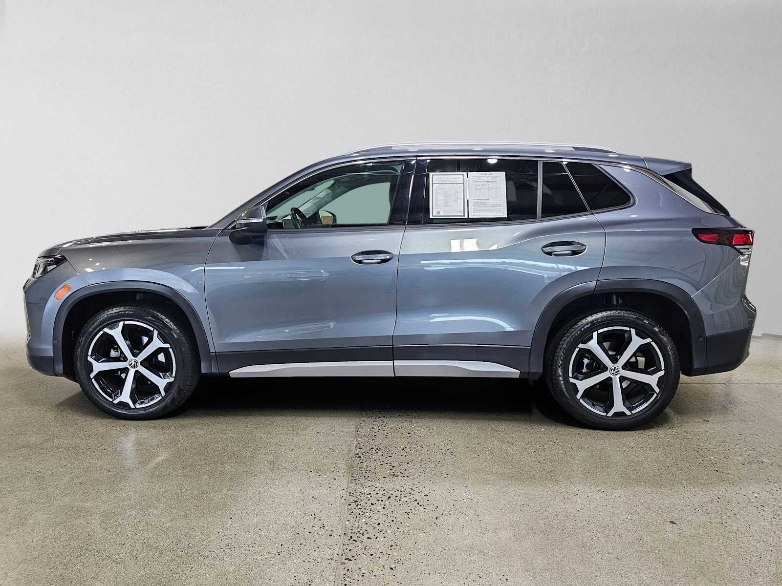 2025 Volkswagen Tiguan SE
