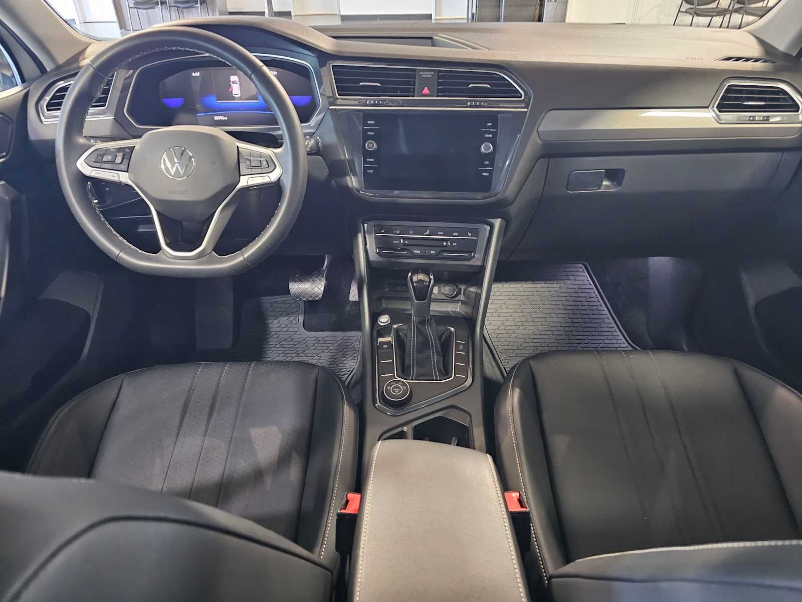 2024 Volkswagen Tiguan 2.0T SE 4MOTION