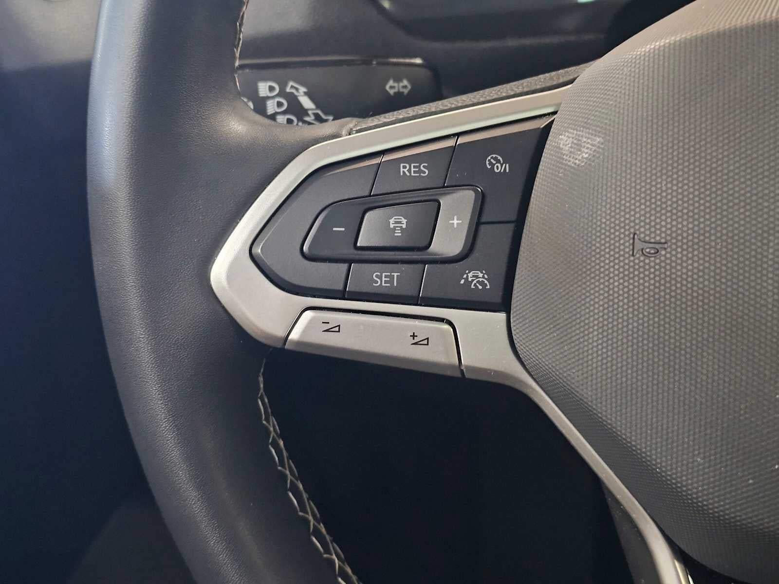 2024 Volkswagen Tiguan 2.0T SE 4MOTION