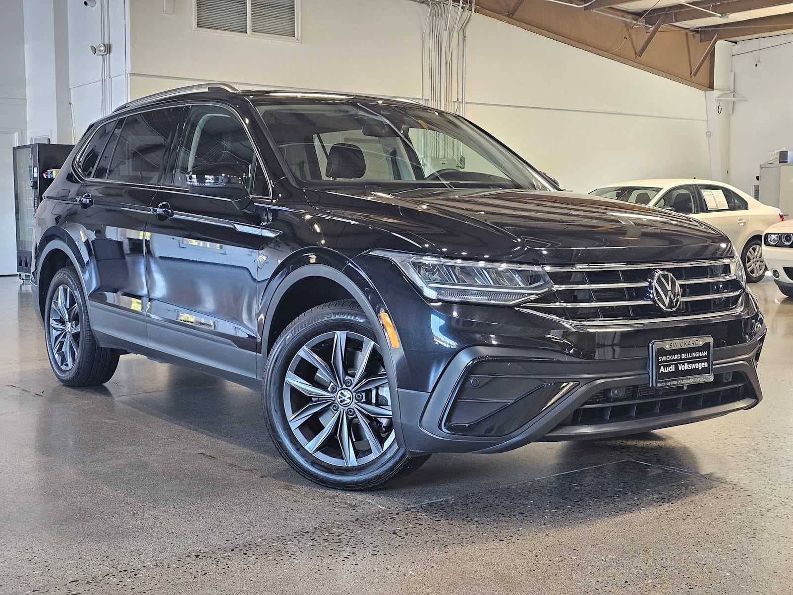 2023 Volkswagen Tiguan 2.0T SE FWD