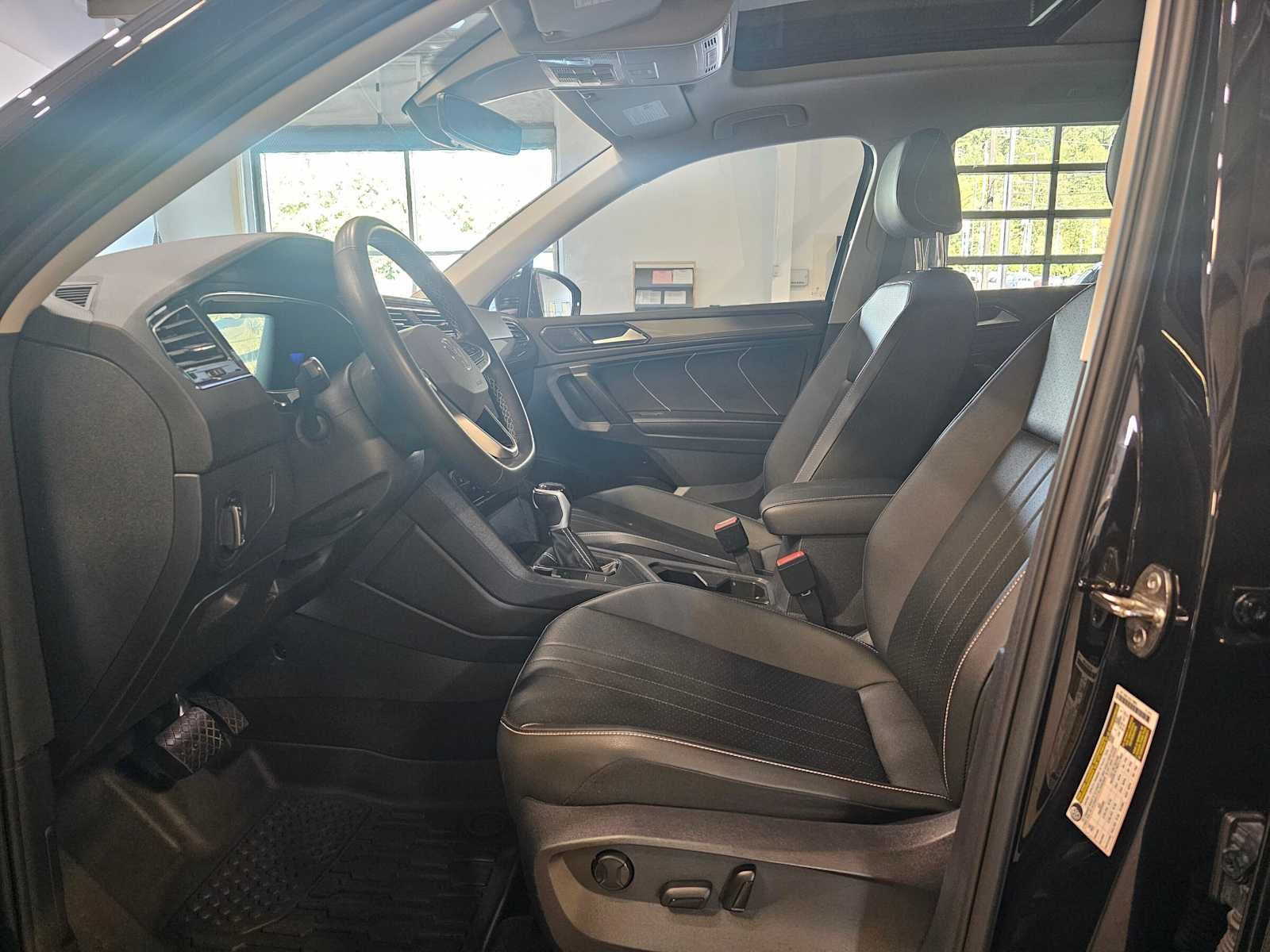 2023 Volkswagen Tiguan 2.0T SE FWD