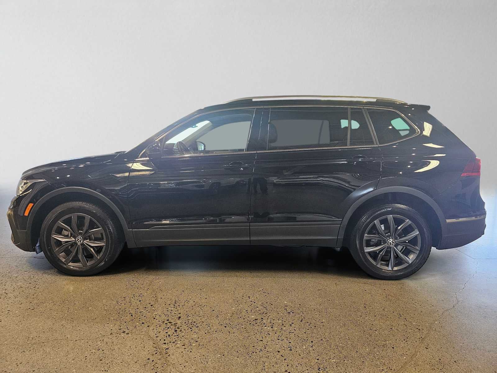 2023 Volkswagen Tiguan 2.0T SE FWD