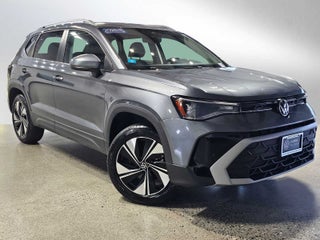 2025 Volkswagen Taos SE 4MOTION