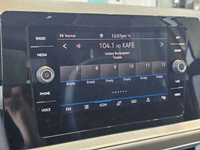 2025 Volkswagen Taos SE 4MOTION