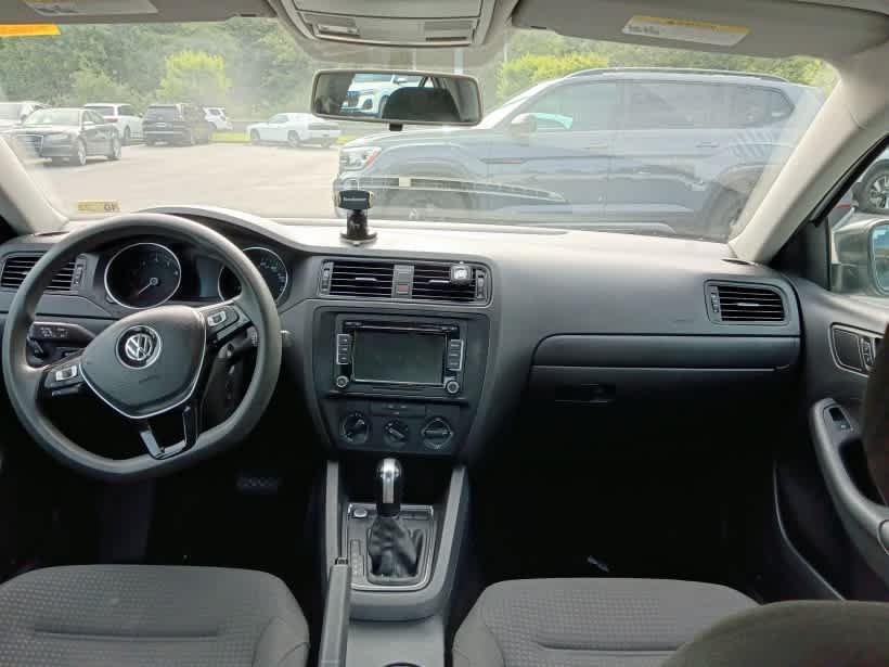 2015 Volkswagen Jetta 4dr Auto 2.0L S w/Technology
