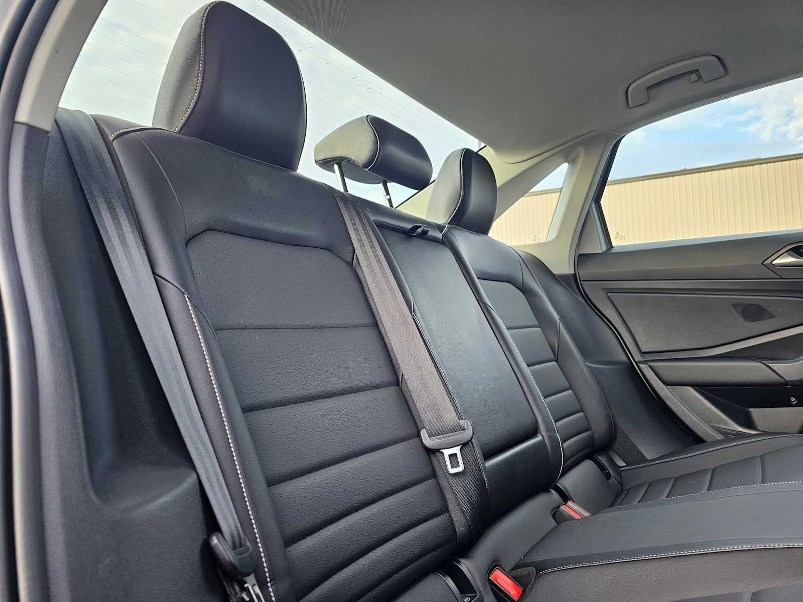 2022 Volkswagen Jetta SE Auto