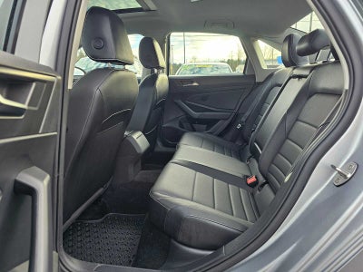 2022 Volkswagen Jetta SE Auto