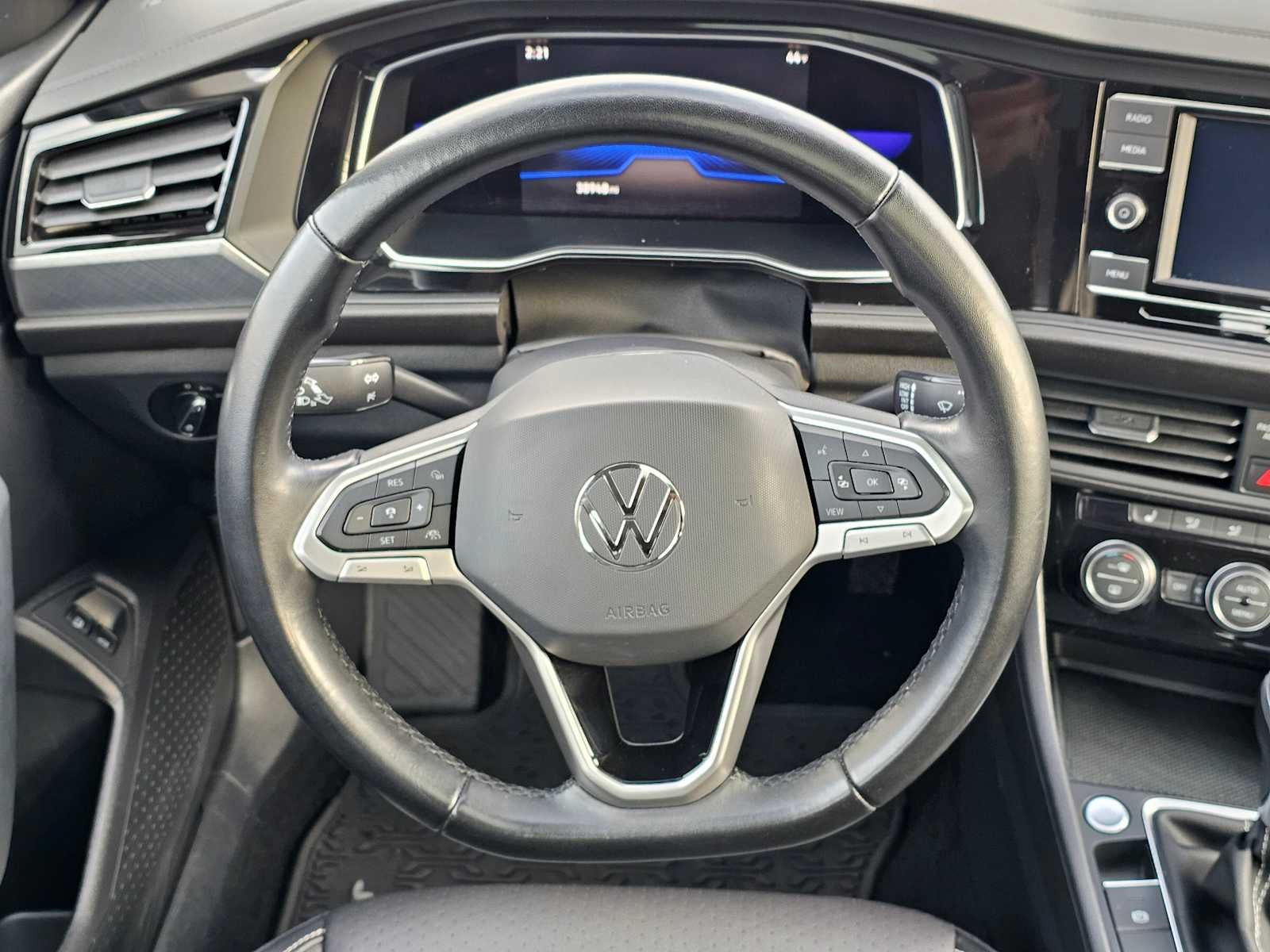 2022 Volkswagen Jetta SE Auto