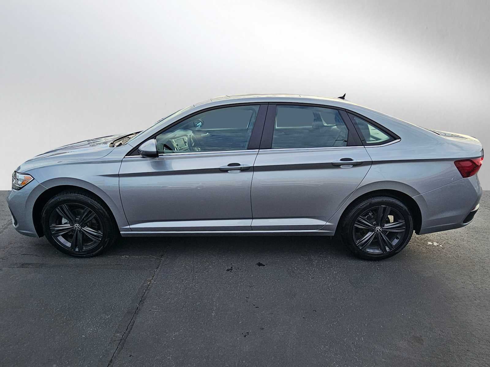 2022 Volkswagen Jetta SE Auto