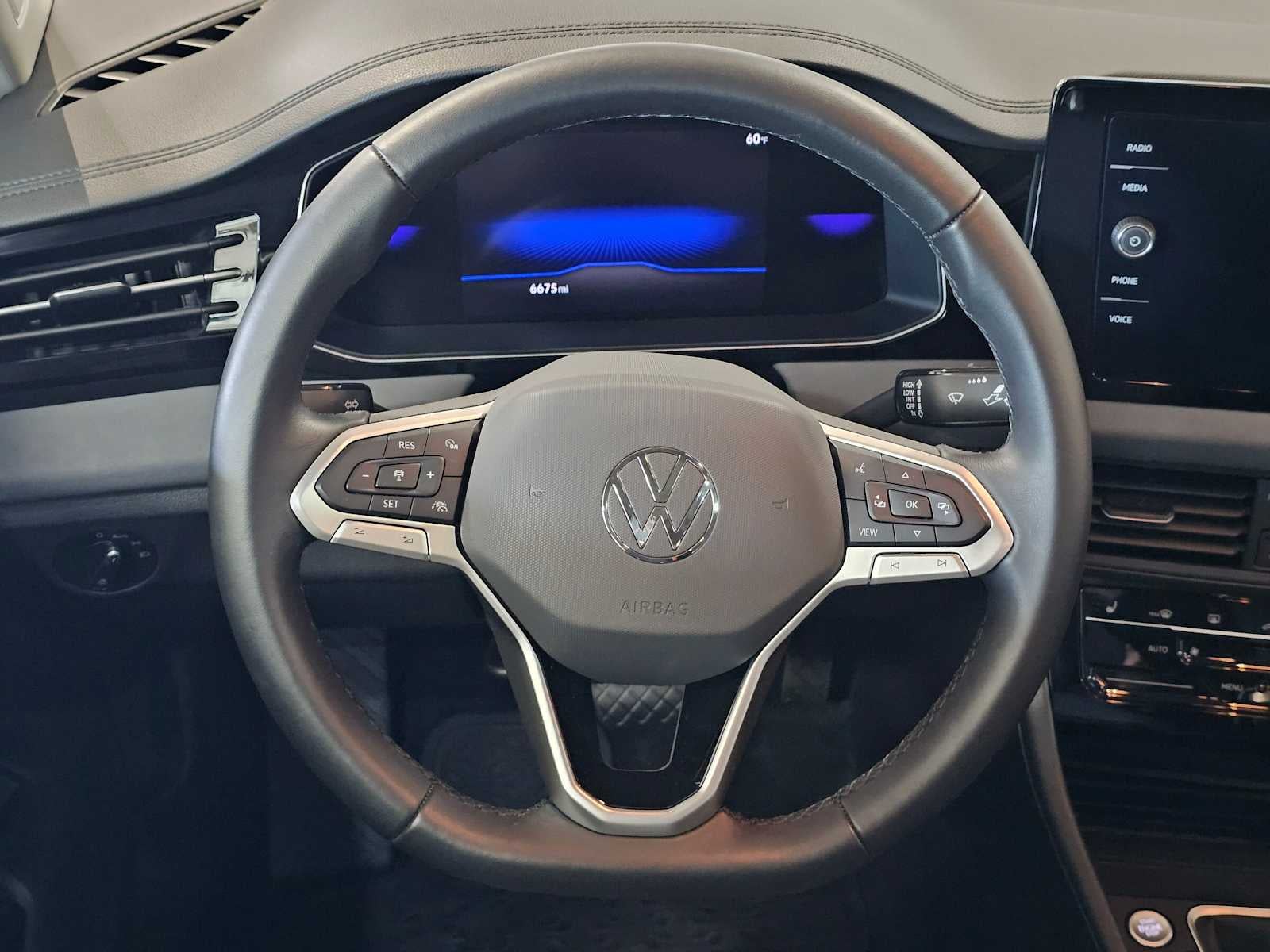 2025 Volkswagen Jetta SE Auto