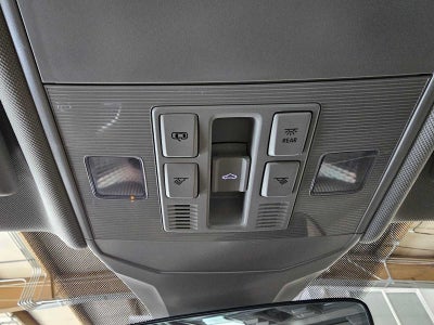 2025 Volkswagen Jetta SE Auto