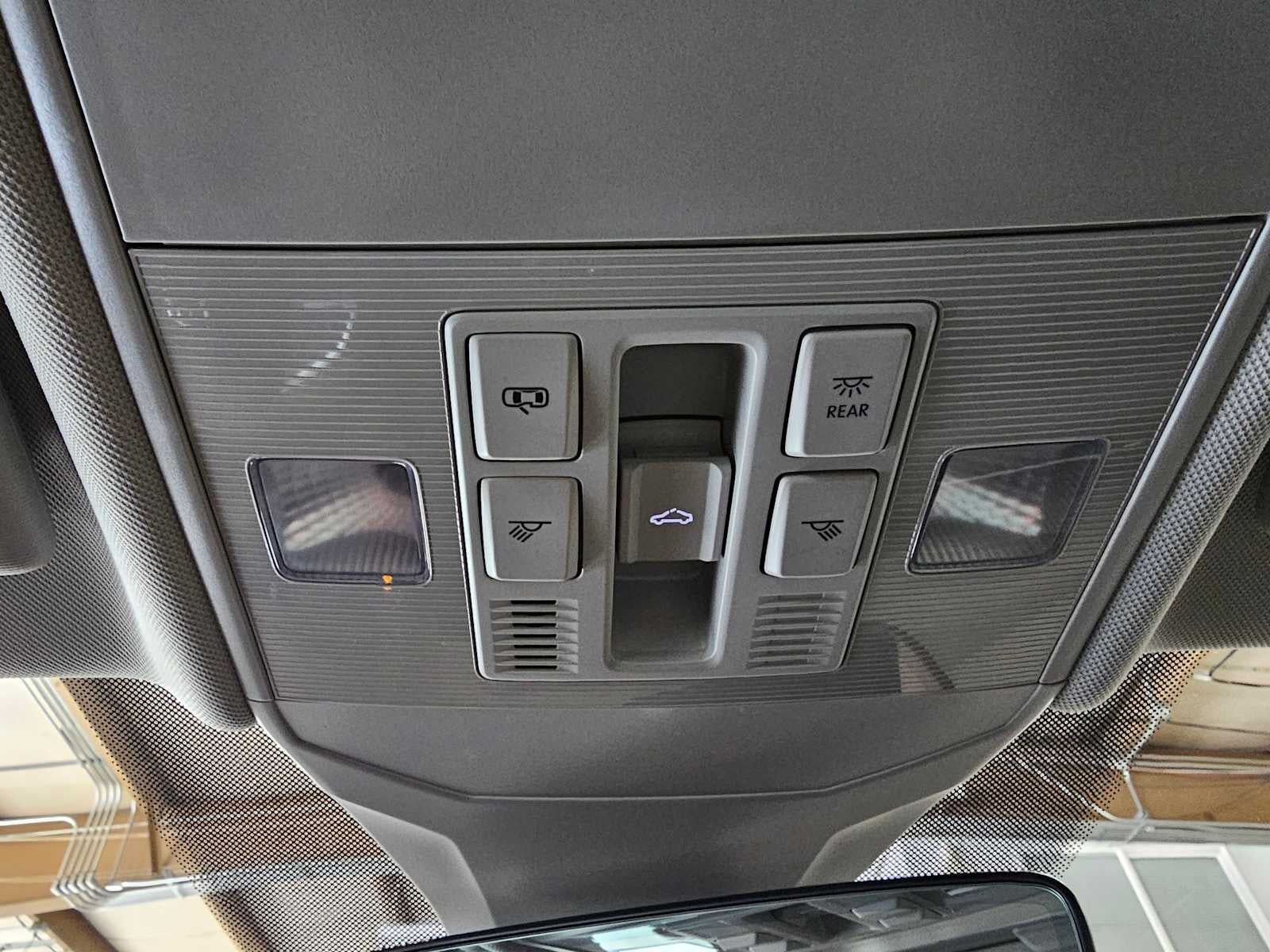 2025 Volkswagen Jetta SE Auto