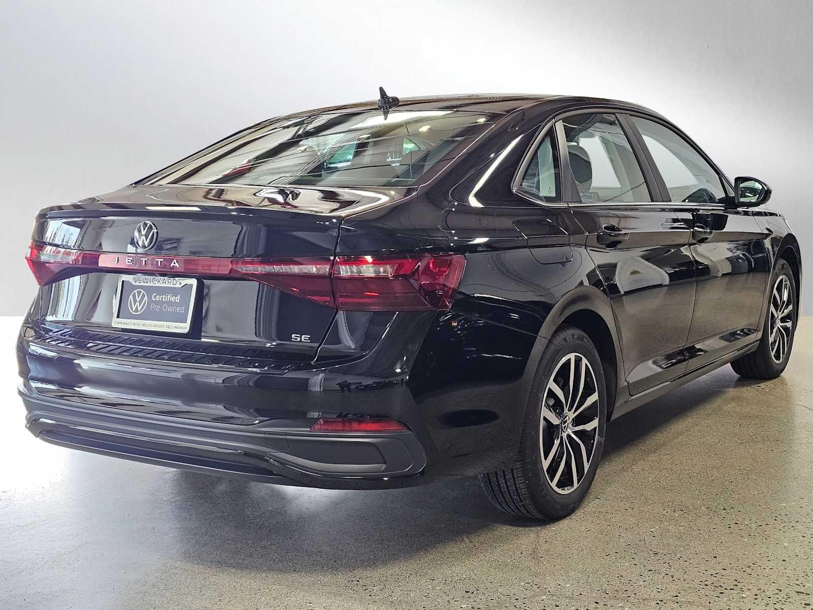 2025 Volkswagen Jetta SE Auto