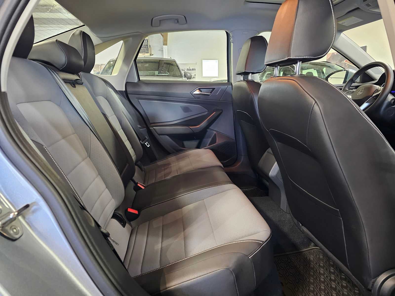 2025 Volkswagen Jetta SE Auto