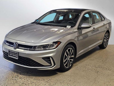 2025 Volkswagen Jetta SE Auto
