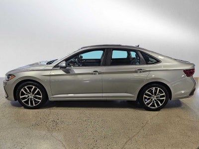 2025 Volkswagen Jetta SE Auto