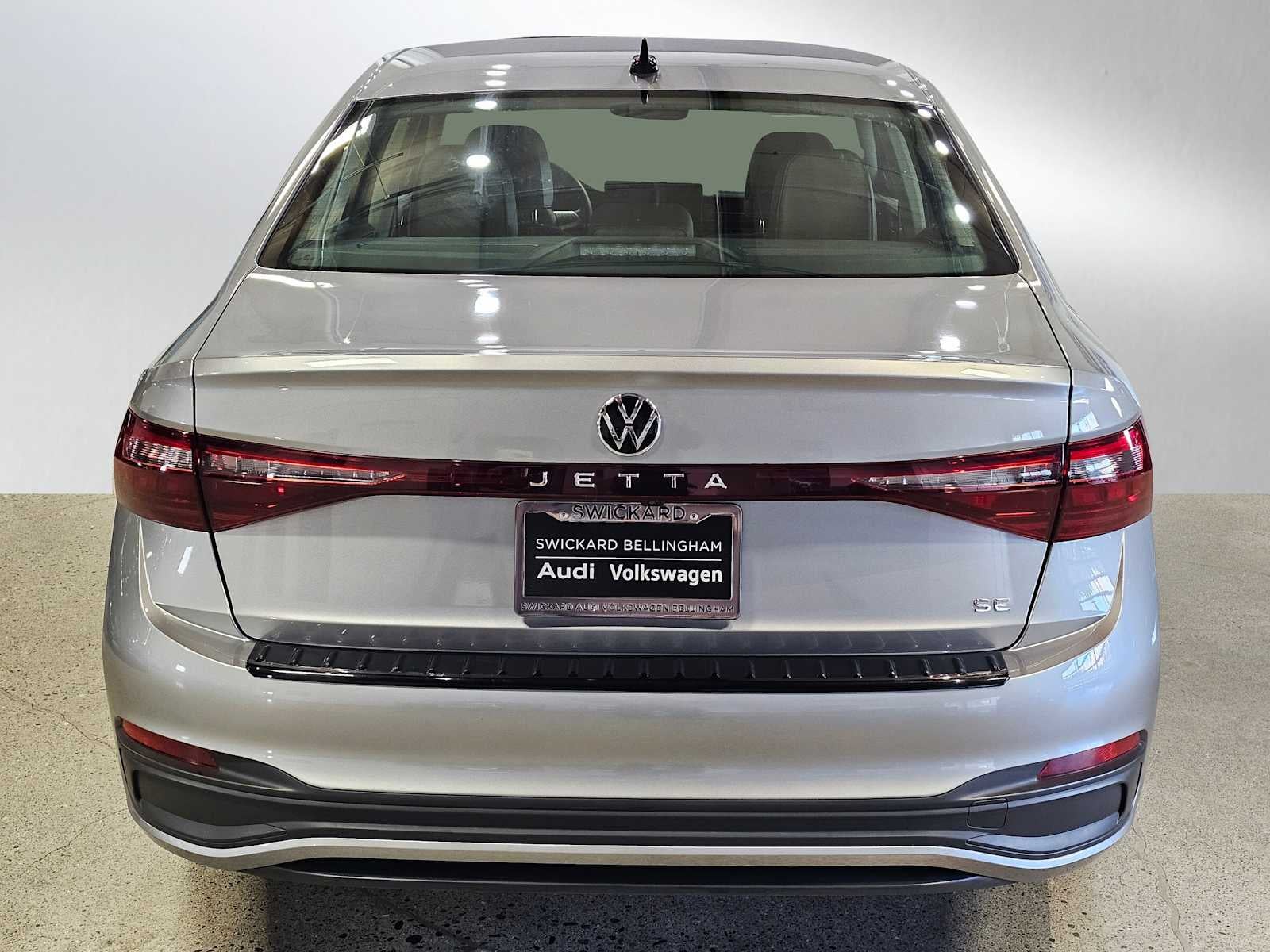 2025 Volkswagen Jetta SE Auto