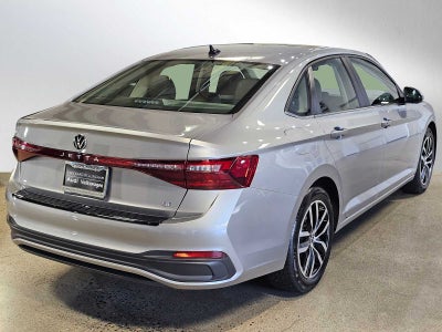 2025 Volkswagen Jetta SE Auto