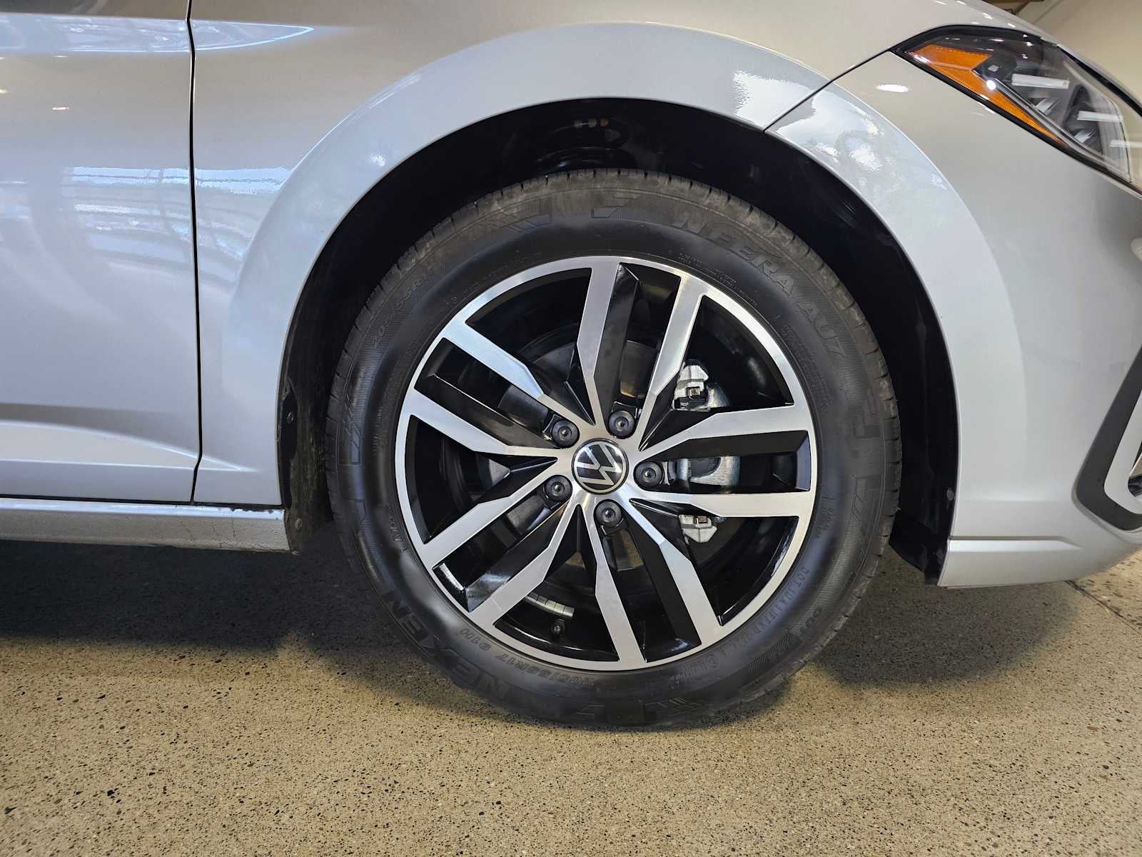 2025 Volkswagen Jetta SE Auto