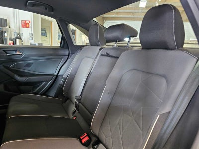 2025 Volkswagen Jetta Sport Auto