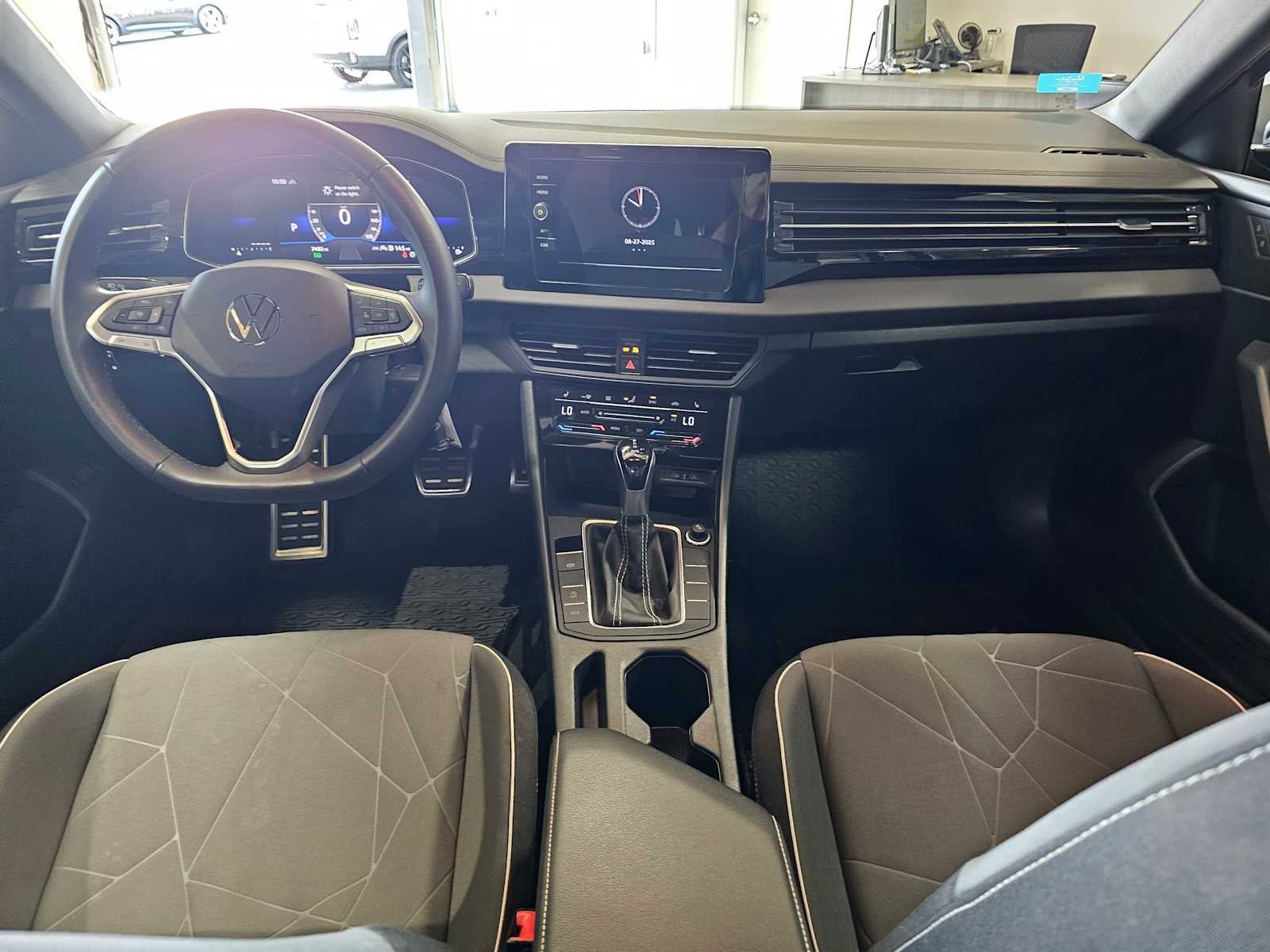 2025 Volkswagen Jetta Sport Auto