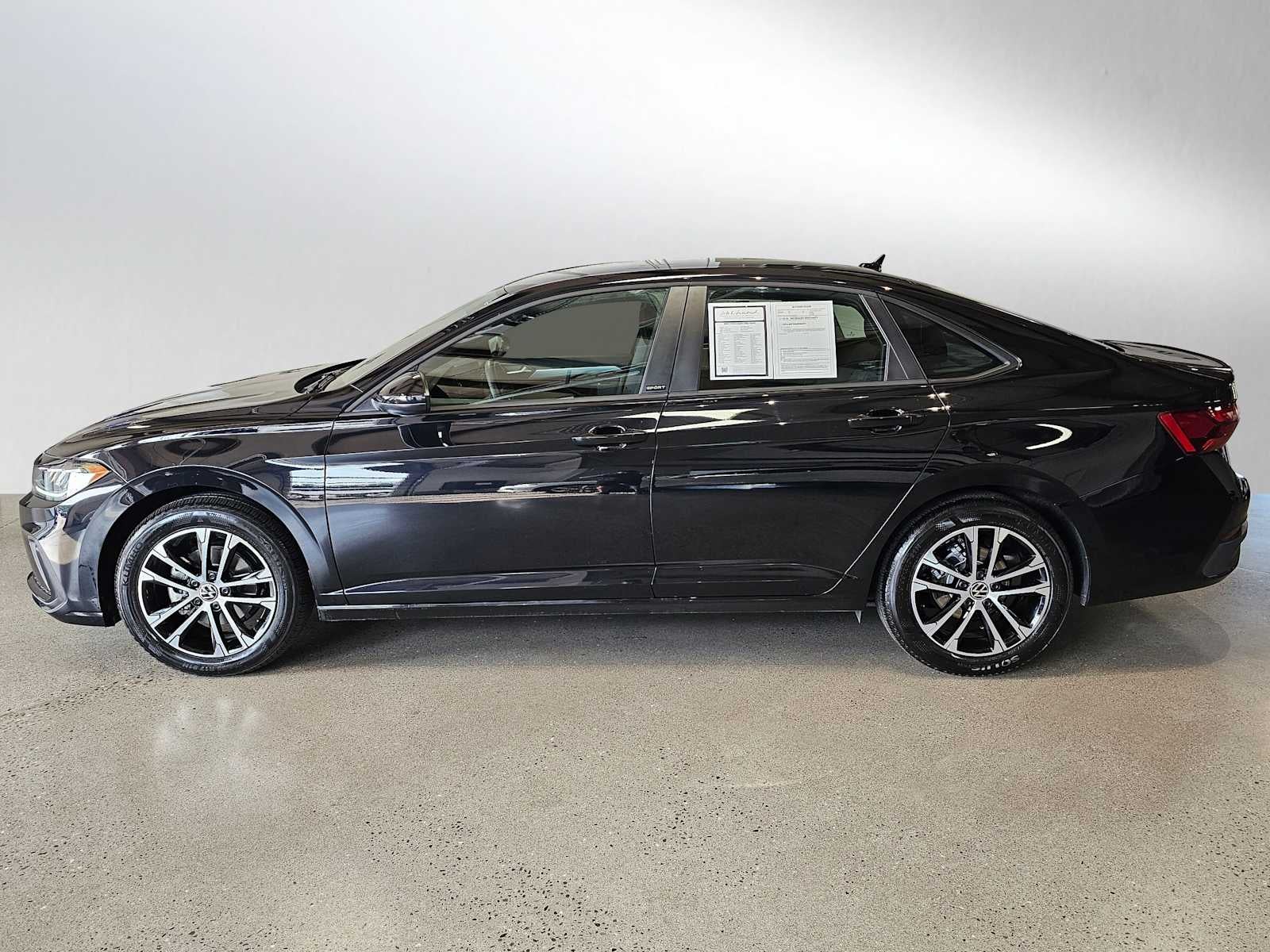 2025 Volkswagen Jetta Sport Auto