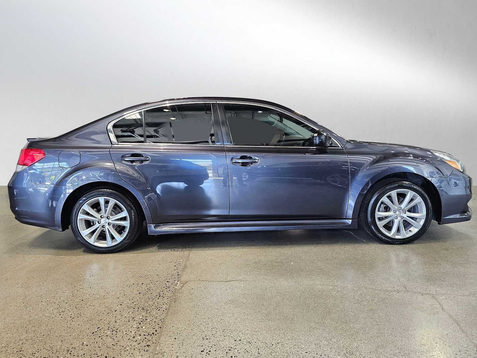 2013 Subaru Legacy 4dr Sdn H4 Man 2.5i